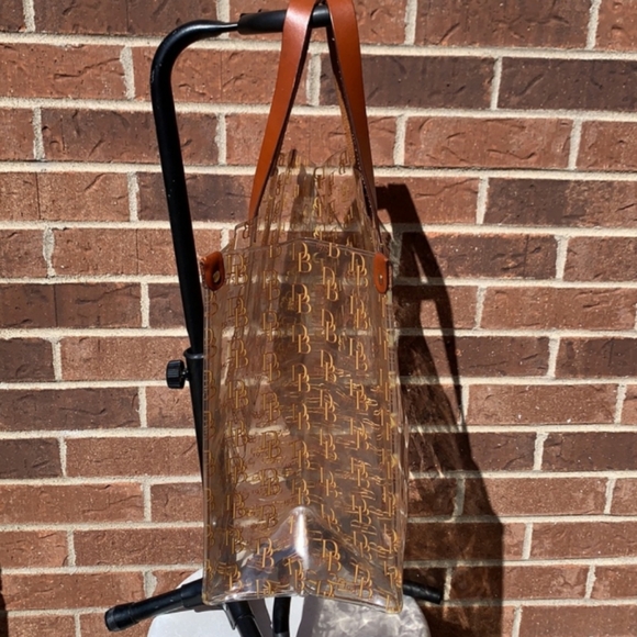 👀Dooney and Bourke Vintage Acrylic Tote Bag👀 - Picture 7 of 16
